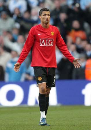 他真把足球踢成艺术了