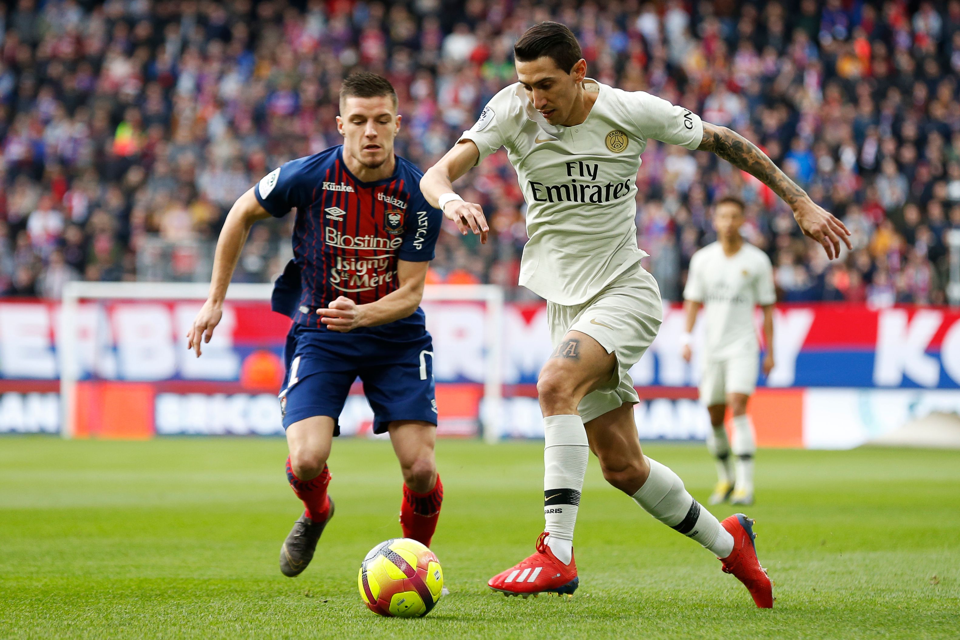 港队本月亚洲杯预选赛大名单：陈晋一领衔中超、中甲8将入选（香港队本月亚洲杯预选赛大名单公布：陈晋一领衔，8名中超／中甲球员入选）