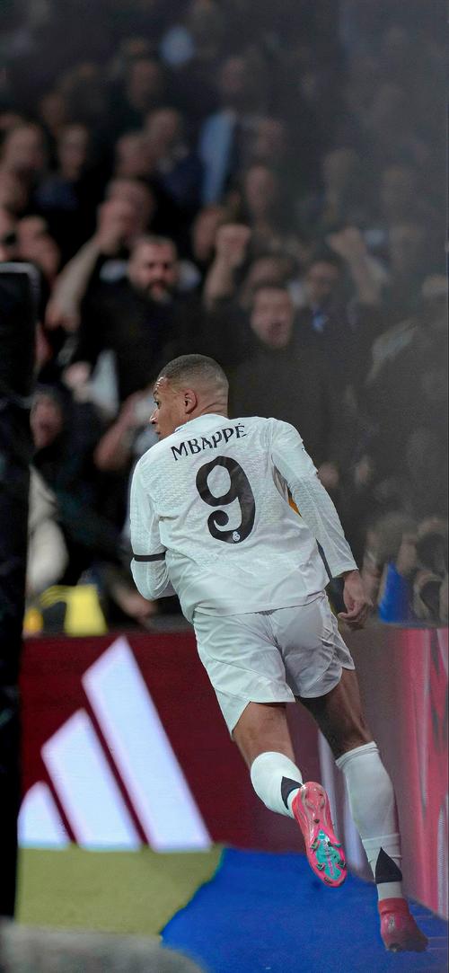 进球助攻双榜首，帕斯12轮造9球意甲球员直接参与进球数第一（帕斯12轮9次参与破门，进球+助攻双榜领跑，居意甲第一）