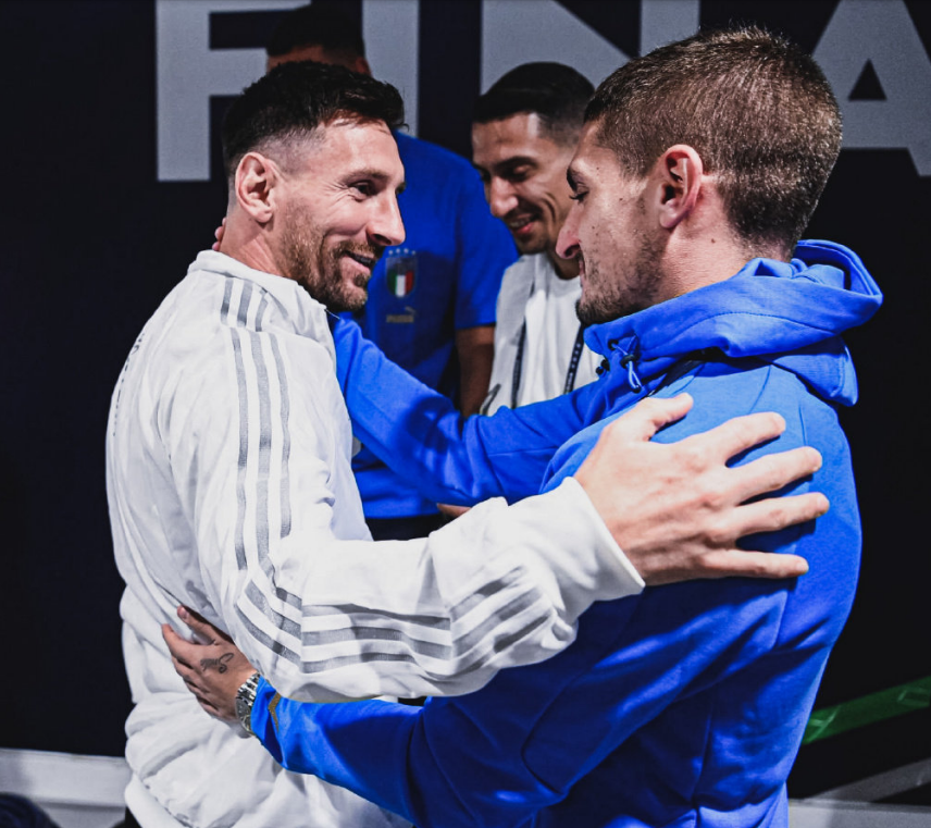 河南00后姑娘李玮洒夺得金腰带，成中国首位女子职业拳击OPBF亚洲冠军