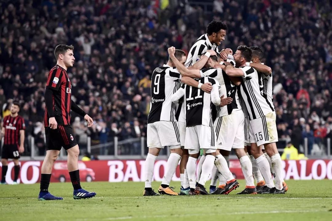 为队友发声，诺阿-朗社媒转发内雷斯捧杯照片并圈了安切洛蒂（诺阿-朗为队友发声：社媒转发内雷斯捧杯照并艾特安切洛蒂）