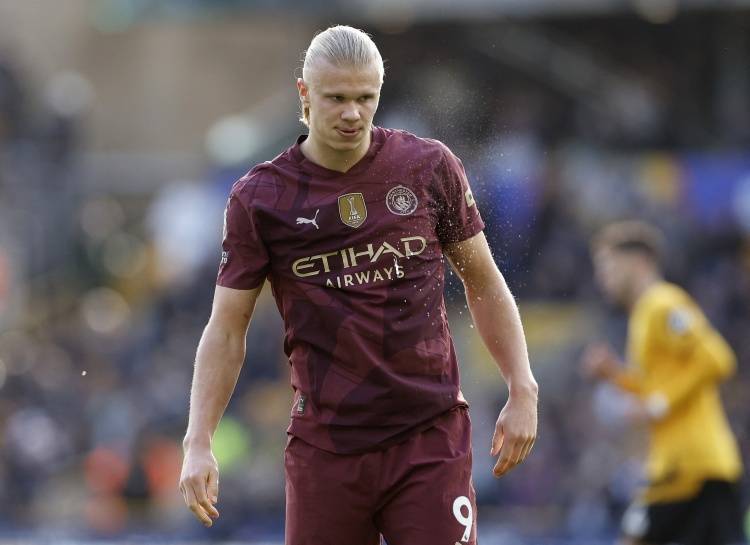 世体：巴萨已向市政府申请1C许可证，诺坎普有望容纳6.2万人（世体：巴萨已向市政府递交1C许可申请，诺坎普预计可容纳6.2万观众）