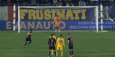 拉波尔塔：梅西作为球员回归巴萨是不现实的（拉波尔塔：梅西不太可能以球员身份重返巴萨）